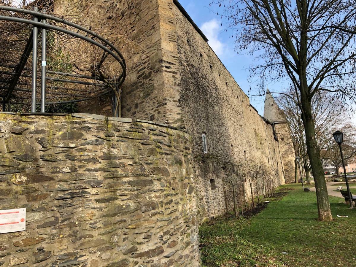 Ferienwohnung "Am Ochsentor" Andernach Exteriör bild
